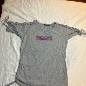 Gray New York Rangers T-Shirt with Lace-Up Sleeves size medium